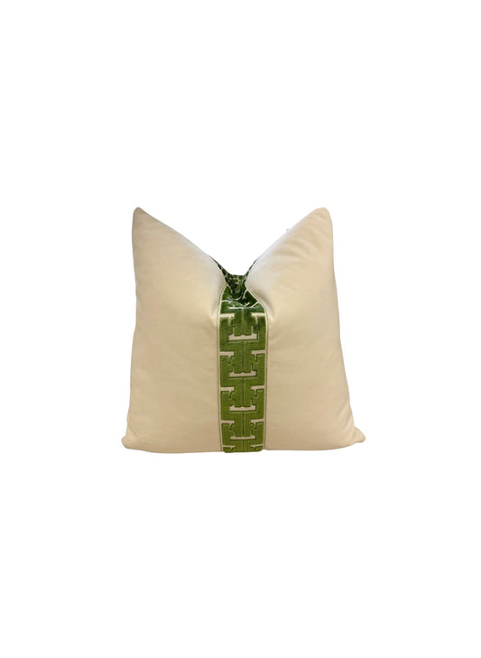 Bone & Green Trim Throw